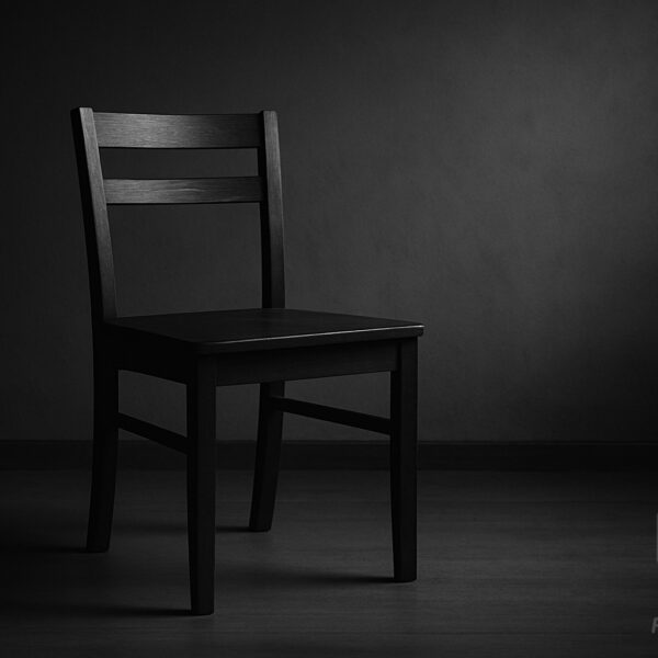 Chaise vide - Psycheclic - fait avec ChatGPT